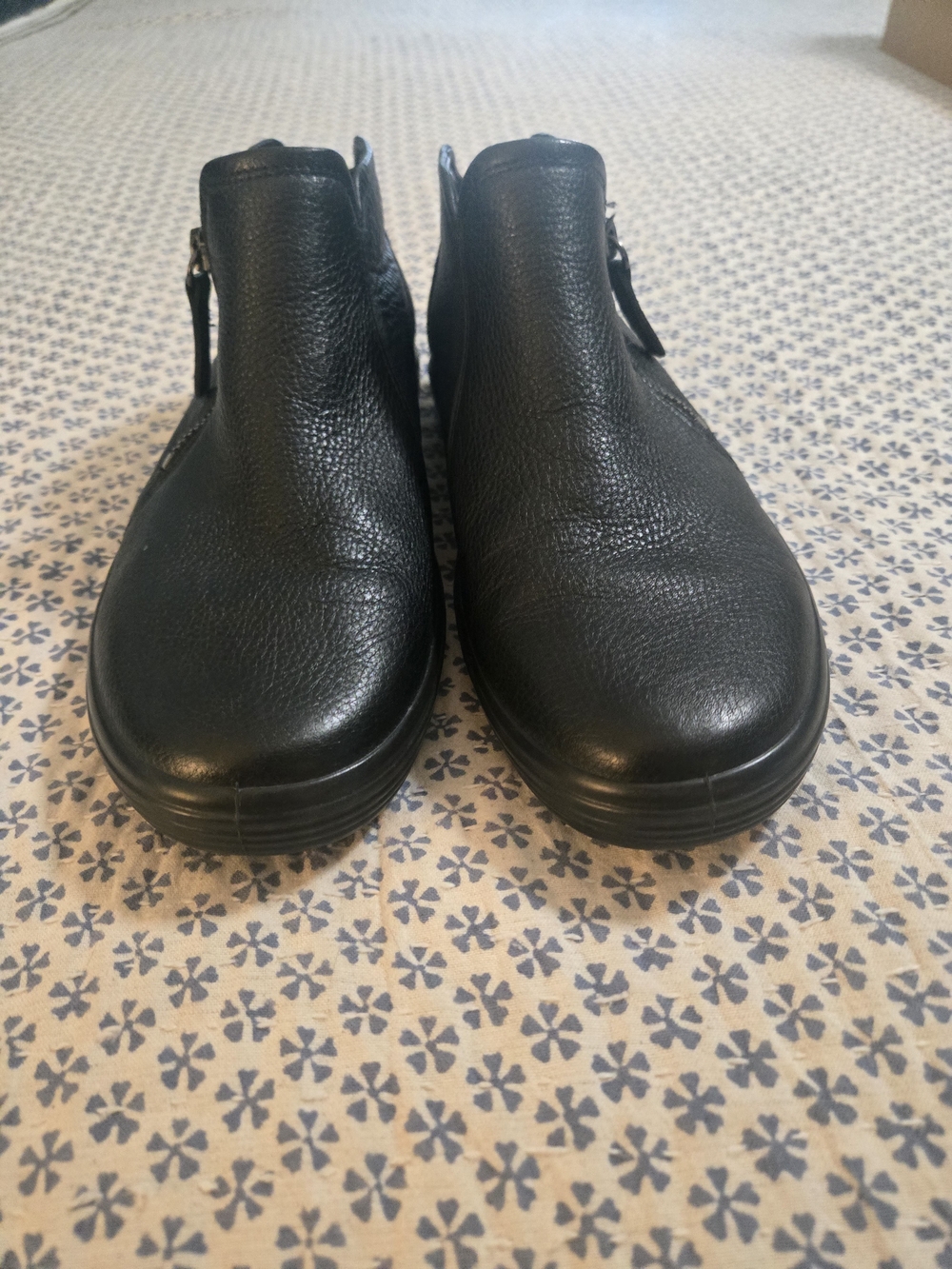 Women's Black Leather Slip-On Ankle Shoes/Boots
